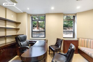 871 5th Ave, New York, NY 10065