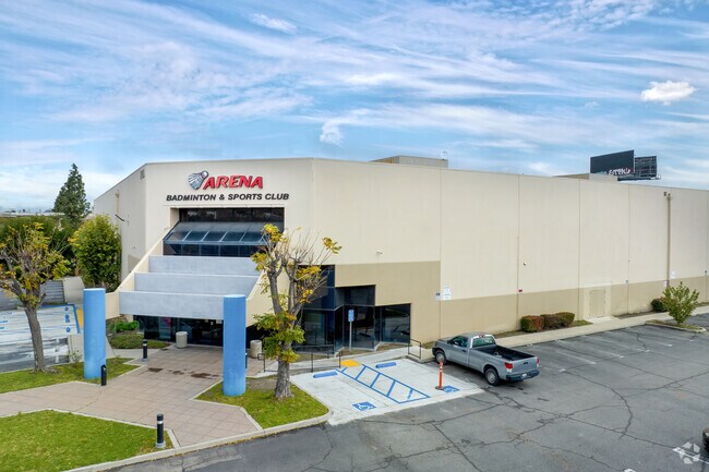 Arena Badminton & Sports Center in South Pomona is a top spot for indoor sports and Badminton.