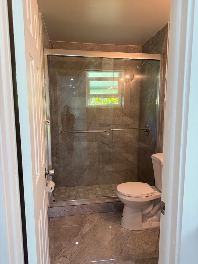 2500 Franklin Dr unit c, Fort Lauderdale, FL 33311 - photo 4