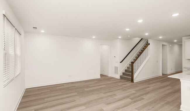 1553 Oak Springs Dr, Columbia, TN 38401 - photo 4