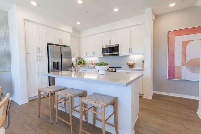 7360 Foster Bridge Blvd unit 36466940, Downey, CA 90240 - photo 2