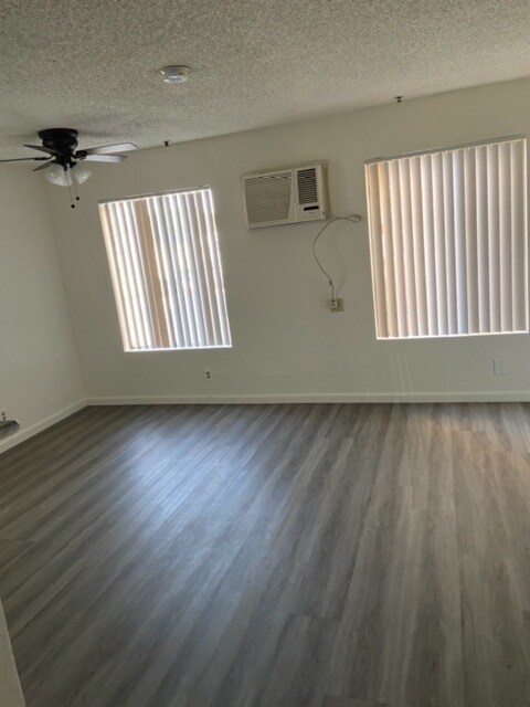 1325 Hoover S St unit 204, Los Angeles, CA 90006 - photo 3