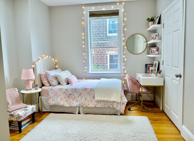 76 Egmont St unit 1, Brookline, MA 02446 - photo 3