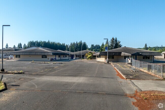 Elma Elementary School serves students Pre-K through 5th grades.