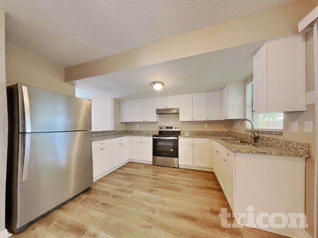 4930 44th Ave N, Saint Petersburg, FL 33709 - photo 5