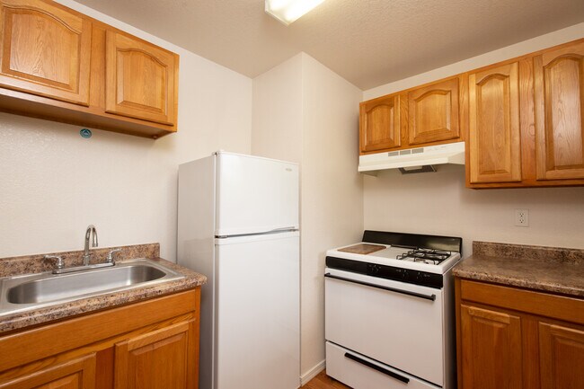 Parkway Apartments, Arcata, CA 95521 - photo 4