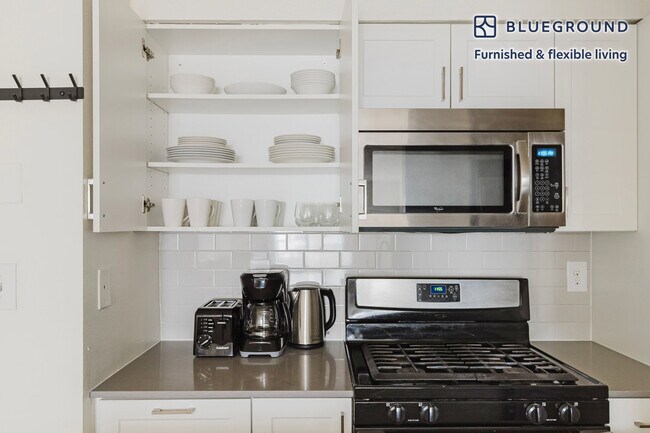 444 Washington Blvd unit FL4-ID2174, Jersey City, NJ 07310 - photo 7