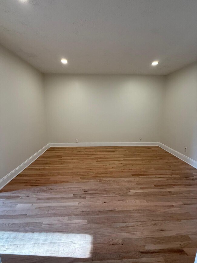 111 19th St unit 2nd floor, Union City, NJ 07087 - photo 4