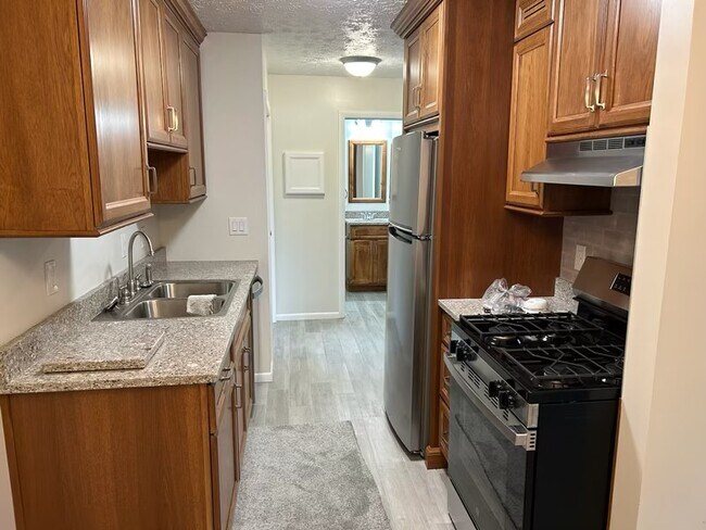 Lafayette Apartments, Hermitage, PA 16148 - photo 3