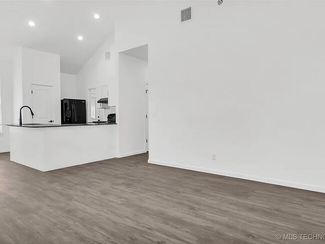 225 A St SW, Ardmore, OK 73401 - photo 6