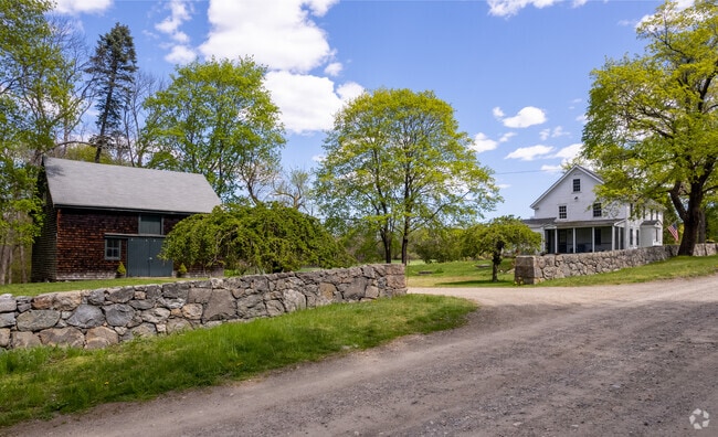 Rows of farm houses are commonly found in the Boxford neighborhood.