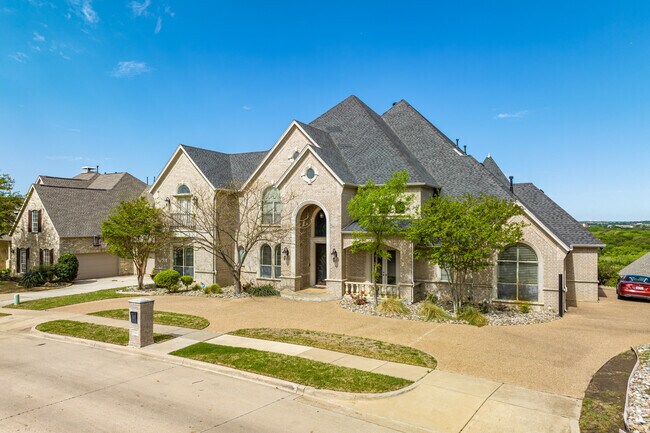 If you need a bit more space, you can find Millennial Mansions in Hidden Lakes.