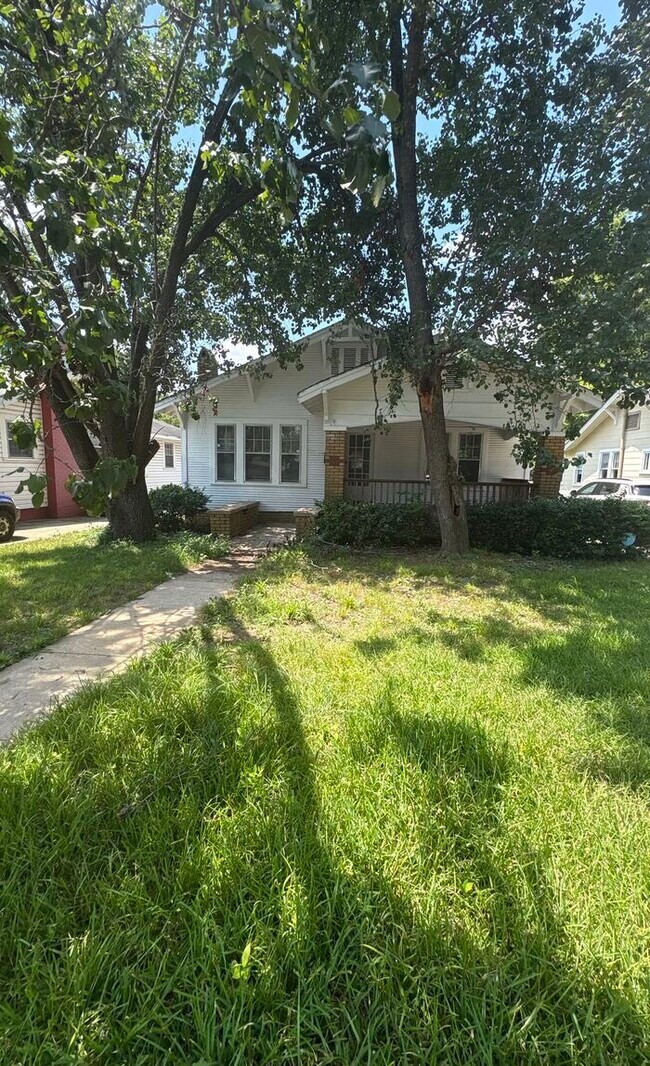 1738 Damon St, Birmingham, AL 35217