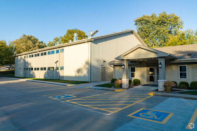 enjoy learning in a large and modern school.
