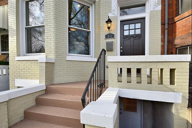 21 Rhode Island Ave NW, Washington, DC 20001 - photo 4