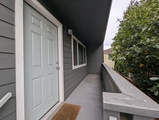 1626 SE Lexington St, Portland, OR 97202