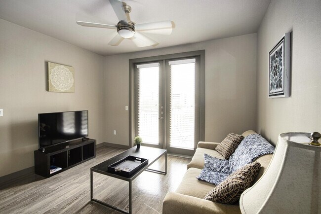 7216 Staffordshire Blvd unit ID1363982P, Houston, TX 77030 - photo 5