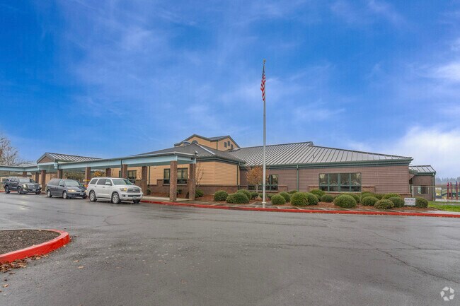 Student Drop off at North Marion Primary School in Aurora, OR.