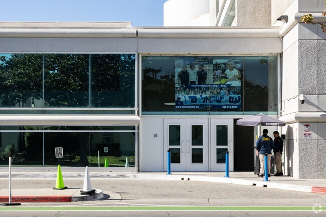 Harkham Hillel Hebrew Academy recognizes the uniqueness of every child