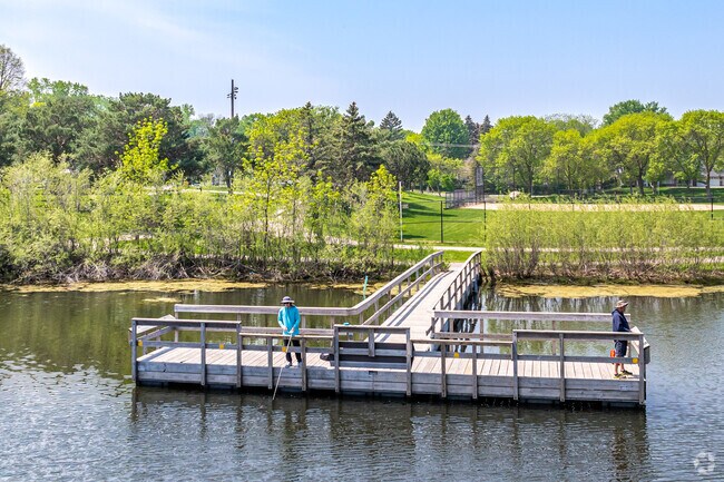 Bring your fishing pole and spend some time at Central Park-Lexington fishing.