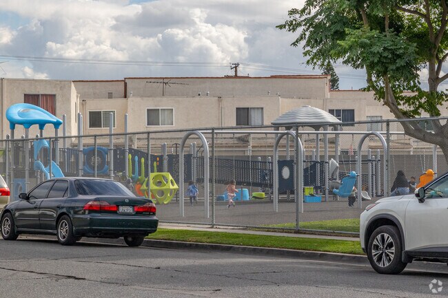 Your kids wont want to leave the play area at Anderson Elementary School.