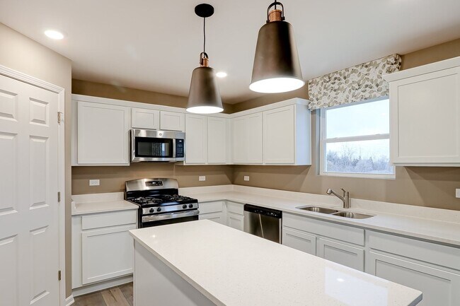 1799 Breton Ave unit 36474917, North Aurora, IL 60542 - photo 6