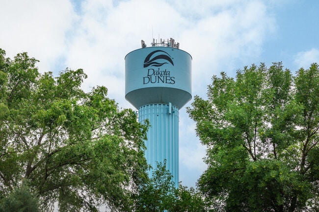 Residents of Dakota Dunes enjoy convenient access to shopping and entertainment options.