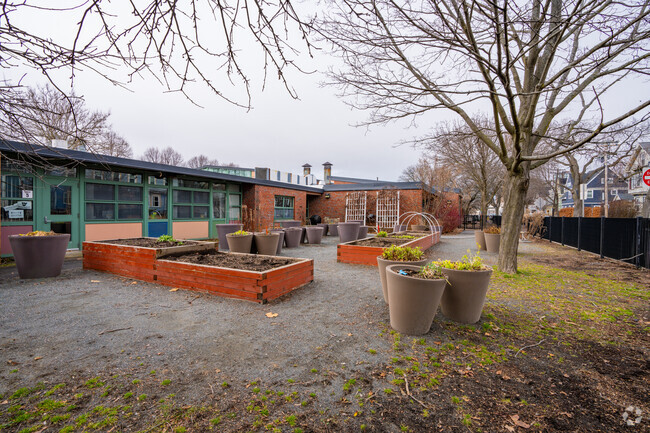 The Morse School in Cambridge has an overall rating of A- on Niche.