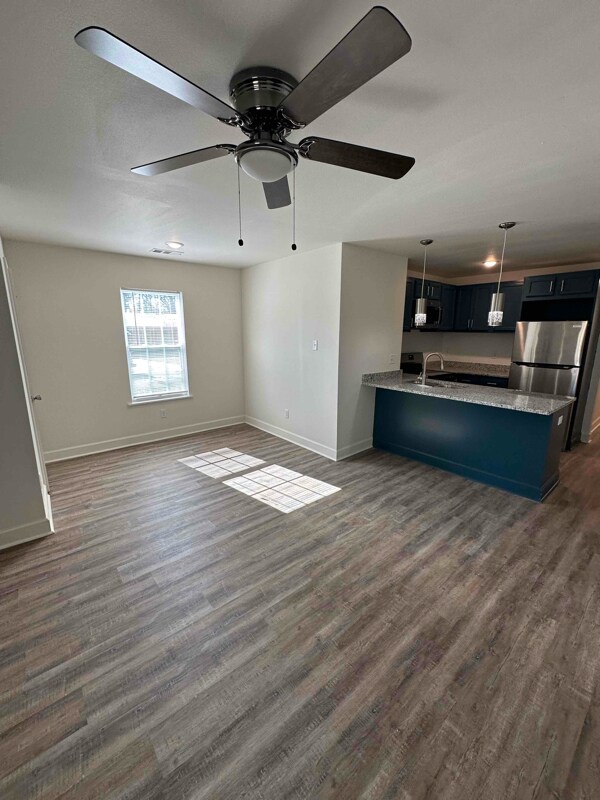 802 N Chester St unit B, Monticello, AR 71655 - photo 4