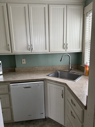 384 North Rd Unit A, N Chelmsford, MA 01863