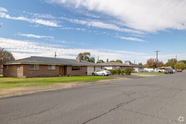 Ranch-style homes are a common sight in Union Gap.