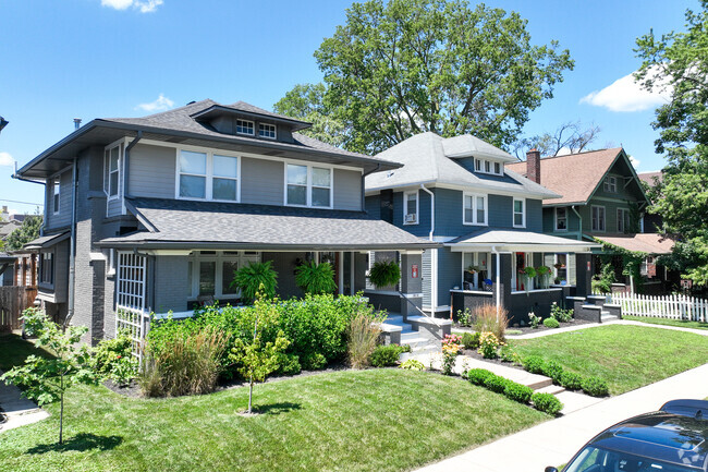 Late 1920's Four Squares are popular in the neighborhood of Mapleton Fall Creek.