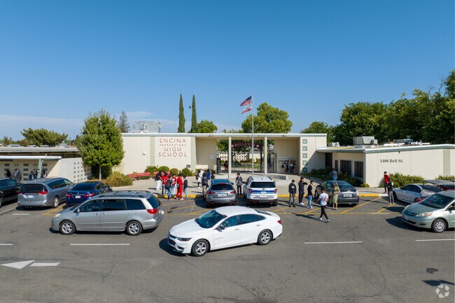 Encina Preparatory High offers exceptional educational options to middle and high schoolers.