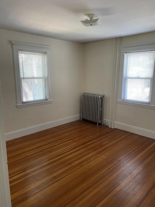 229 River St Unit 1, Newton, MA 02465
