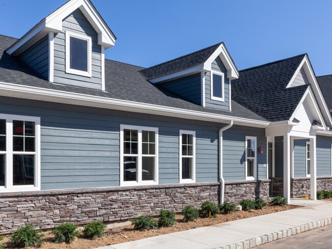 The Cornerstone at Hauppauge 55+ Active Adult Apartment Homes, Hauppauge, NY 11788 - photo 7