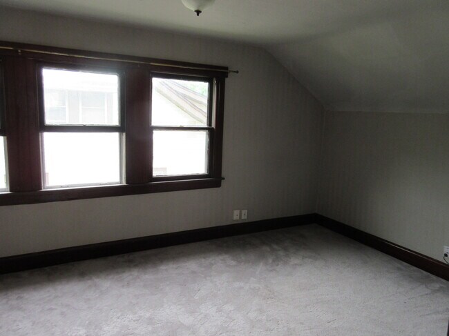 Side room
