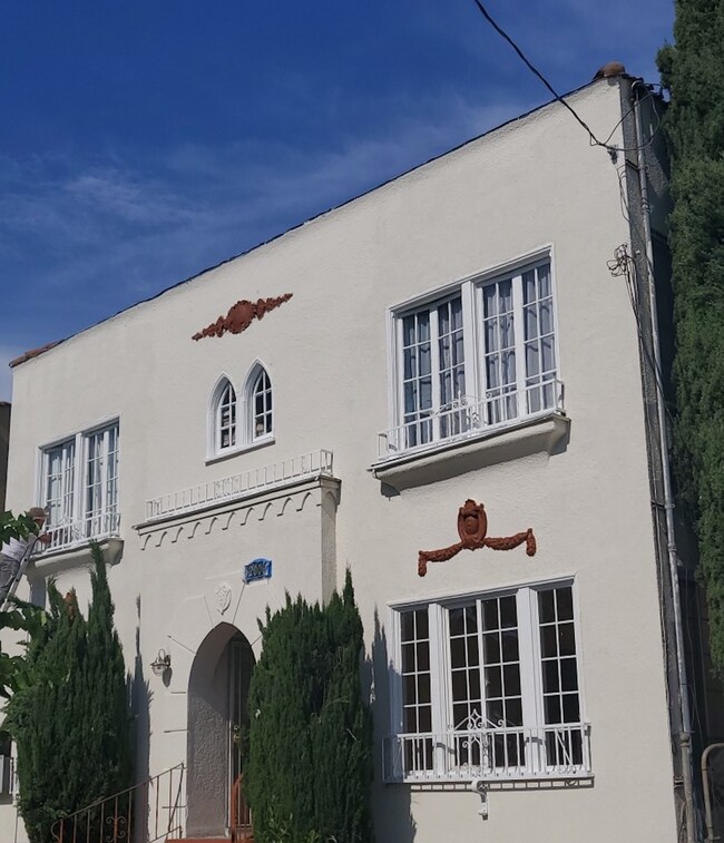 2006 N Commonwealth Ave, Los Angeles, CA 90027 - photo 2