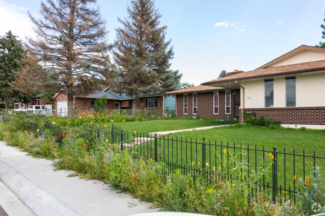 Rows of ranch and rambler houses can be found in Pikes Peak Park.