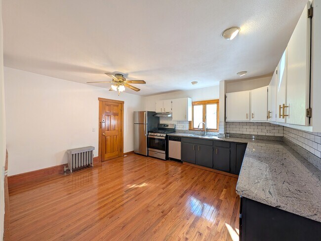 119 Lowell St unit 1, Somerville, MA 02143 - photo 3