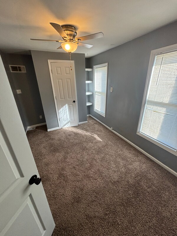 901 W Valley St, Saint Joseph, MO 64504 - photo 6