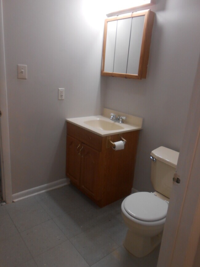 2013 Walnut St unit 4, Philadelphia, PA 19103 - photo 7