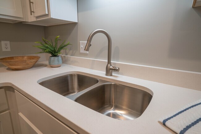 Cassady North Apartments, Columbus, OH 43209 - photo 6