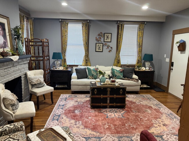 201 Mulberry St unit 2, Cincinnati, OH 45202 - photo 3