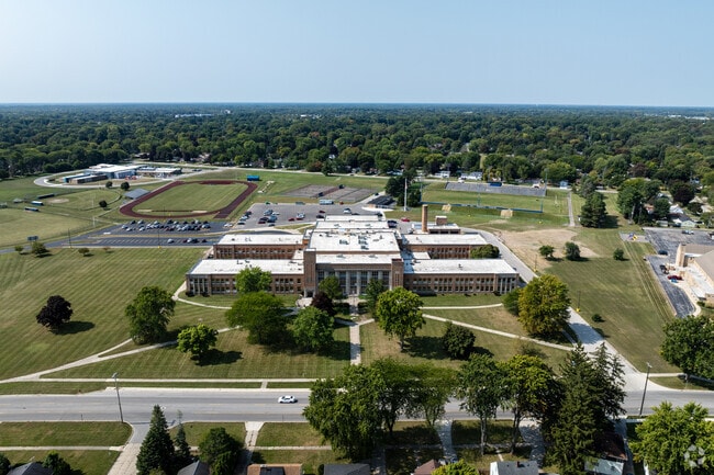 Saginaw Arts & Sciences Academy has a student population of 399.