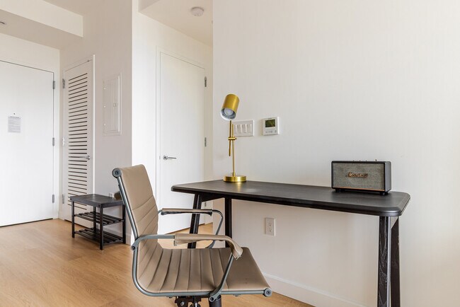 655 Union St unit FL9-ID2197, Brooklyn, NY 11215 - photo 4