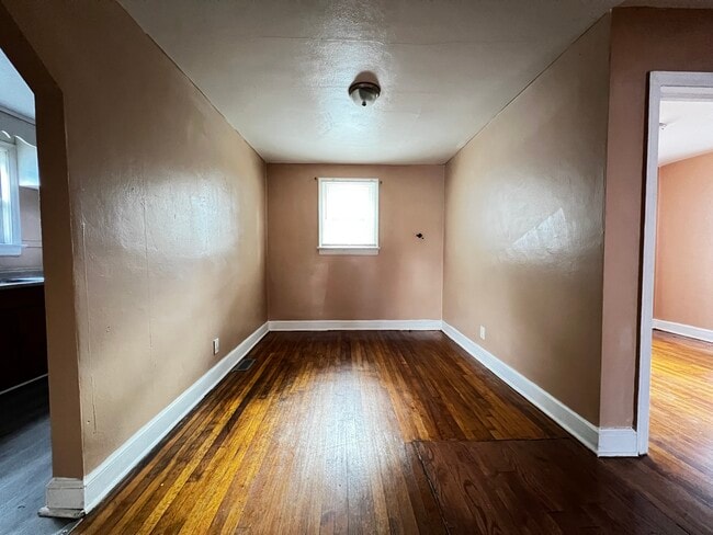 728 Harrison Ave NW, Roanoke, VA 24016 - photo 4