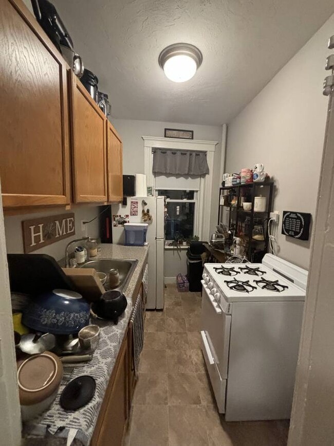 4 Woodstock Ave unit 3, Brighton, MA 02135 - photo 3