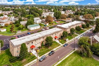 17 W Vine St, Stowe, PA 19464