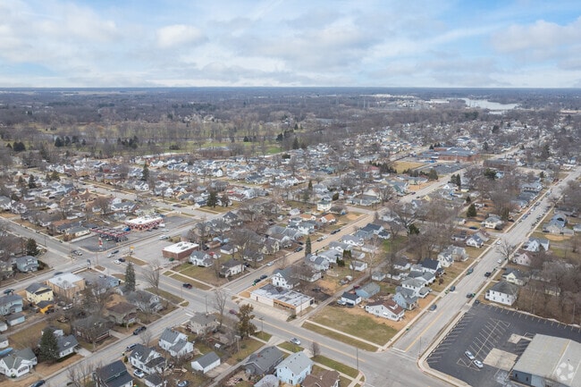 Mishawaka is intersected by the St. Joseph River and is only minutes from South Bend.