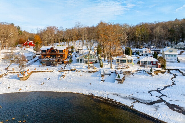 Country retreats on wooded lots provide privacy and acreage.